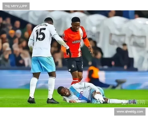 英超联赛：水晶宫杜库雷中场抢断